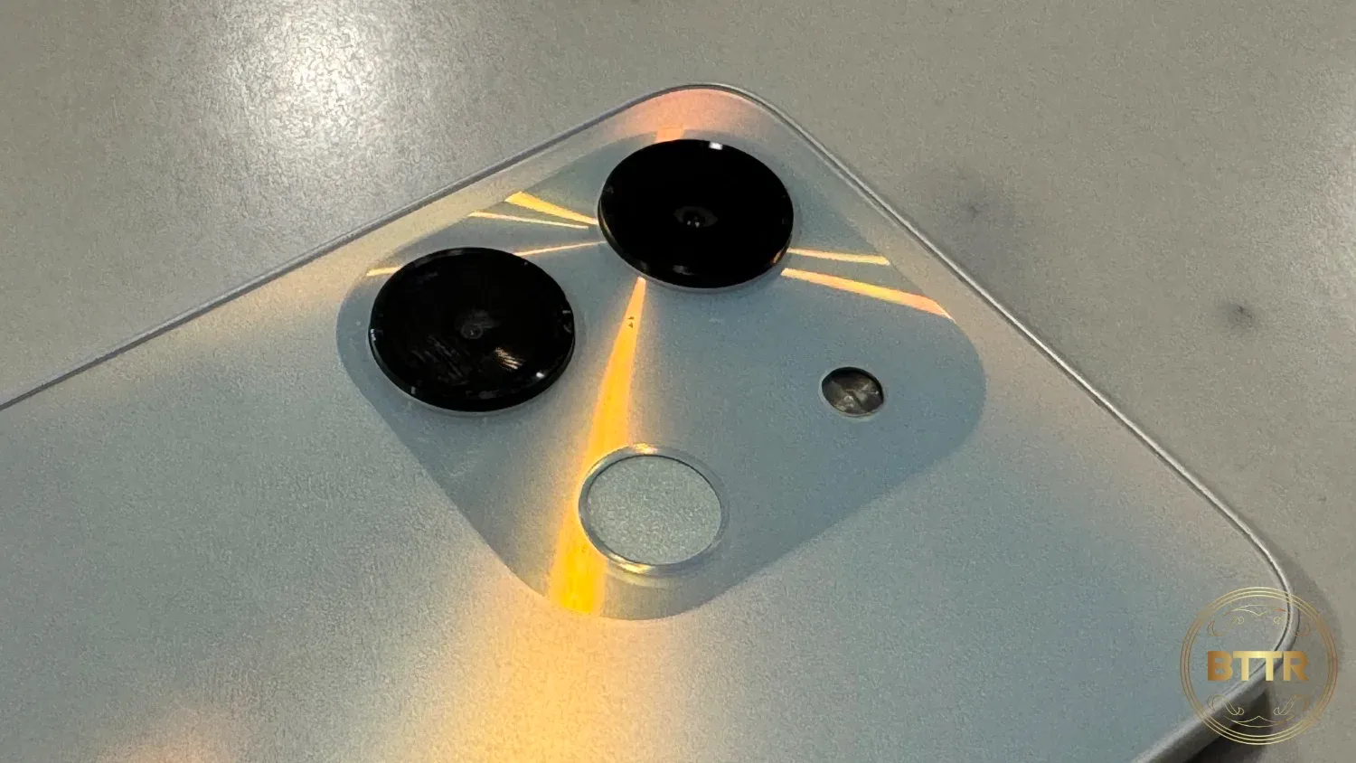 The Nitro 2 Camera array and fingerprint sensor