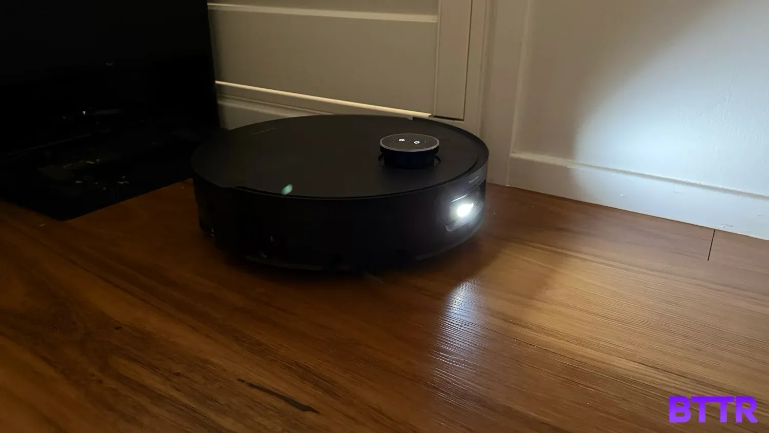 Dreame Aqua10 Ultra Track S about to clean