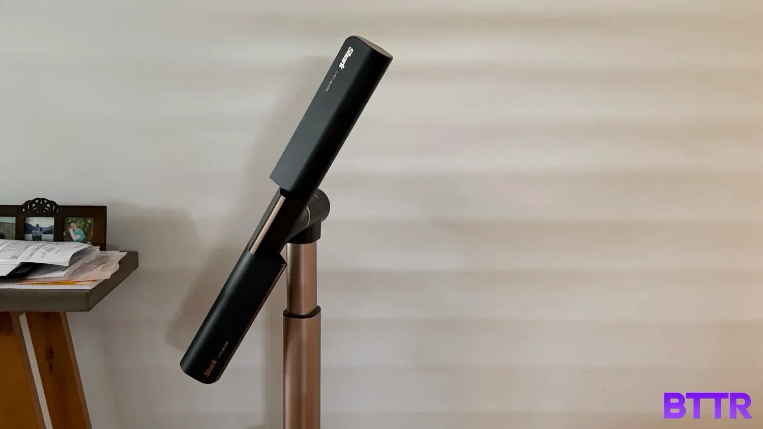 The TurboBlade with the fan at an angle and the arms rotated in opposite directions