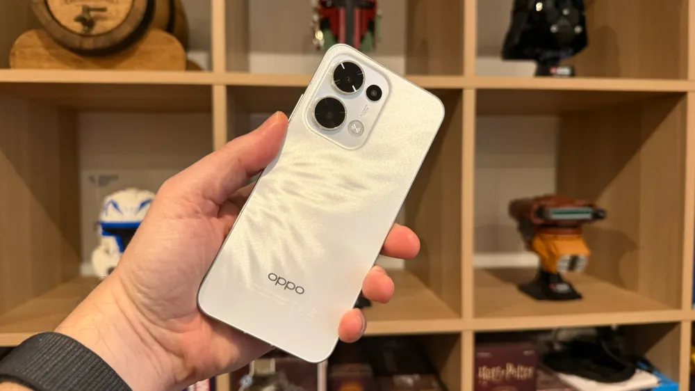 The OPPO Reno13 5G is shiny
