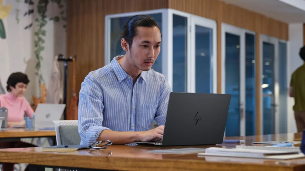 HP's CES laptop refresh brings outrageous battery life claims and ultra-thin design