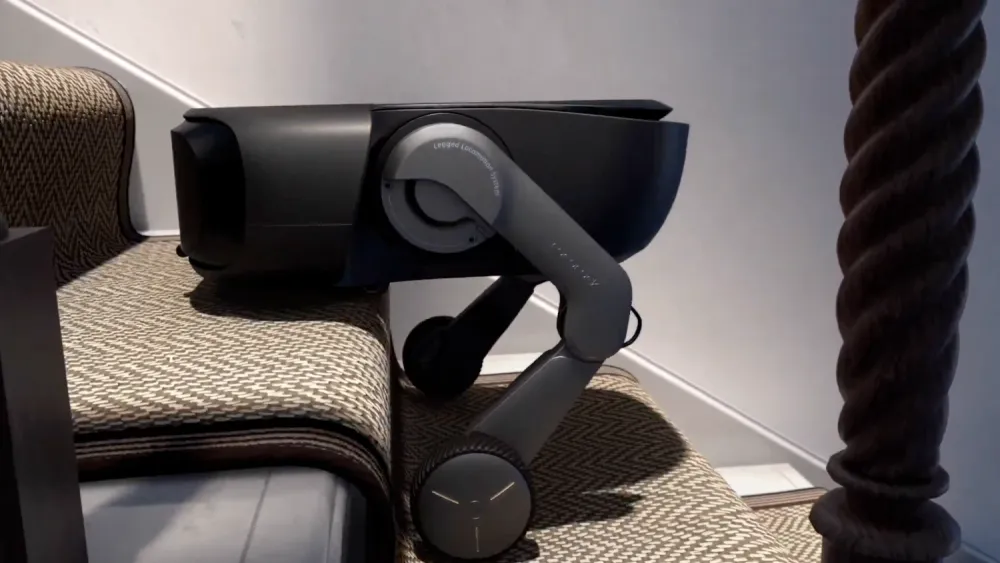 Roborock's stair-climbing Saros Rover is some really cool engineering