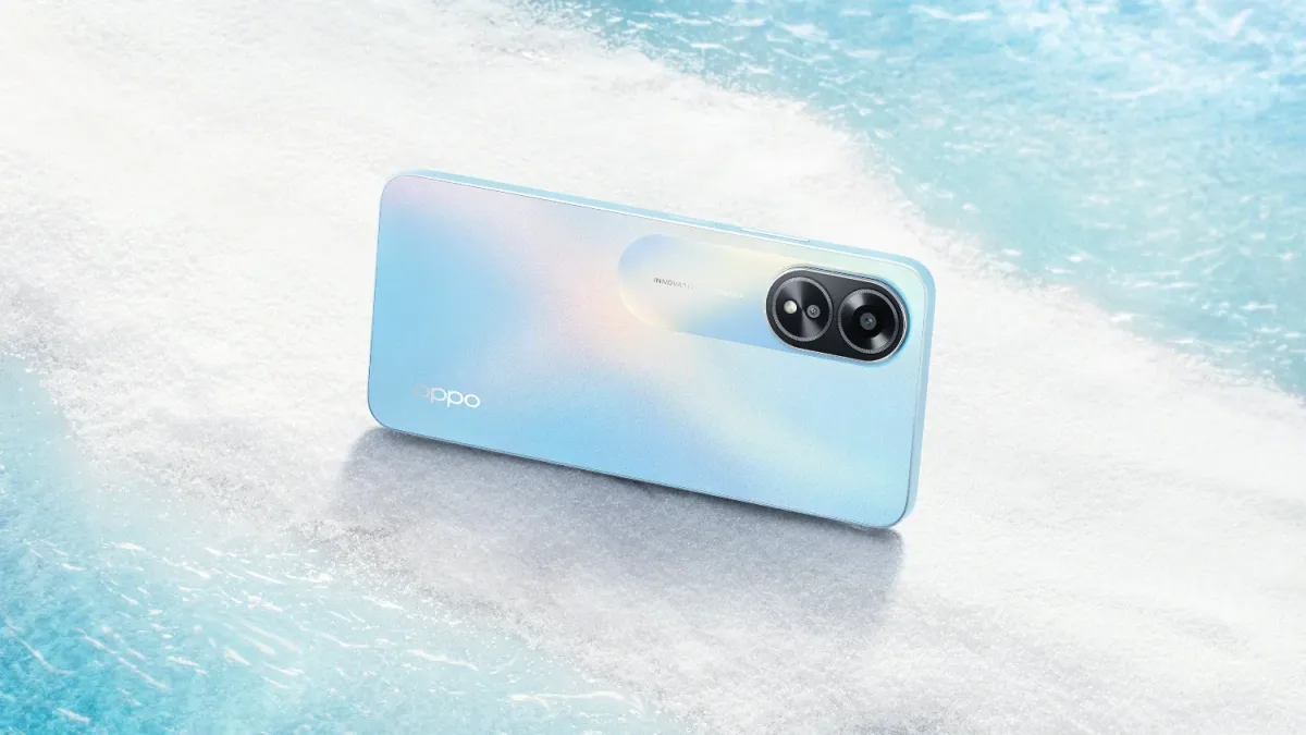 Oppo A18 in blue