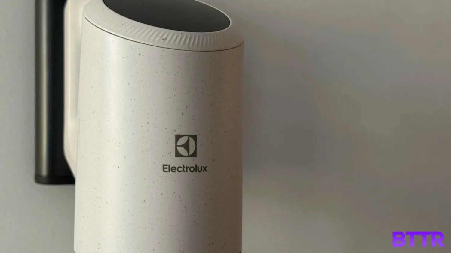 Close up of the Electrolux UltimateHome 800 stick vacuum