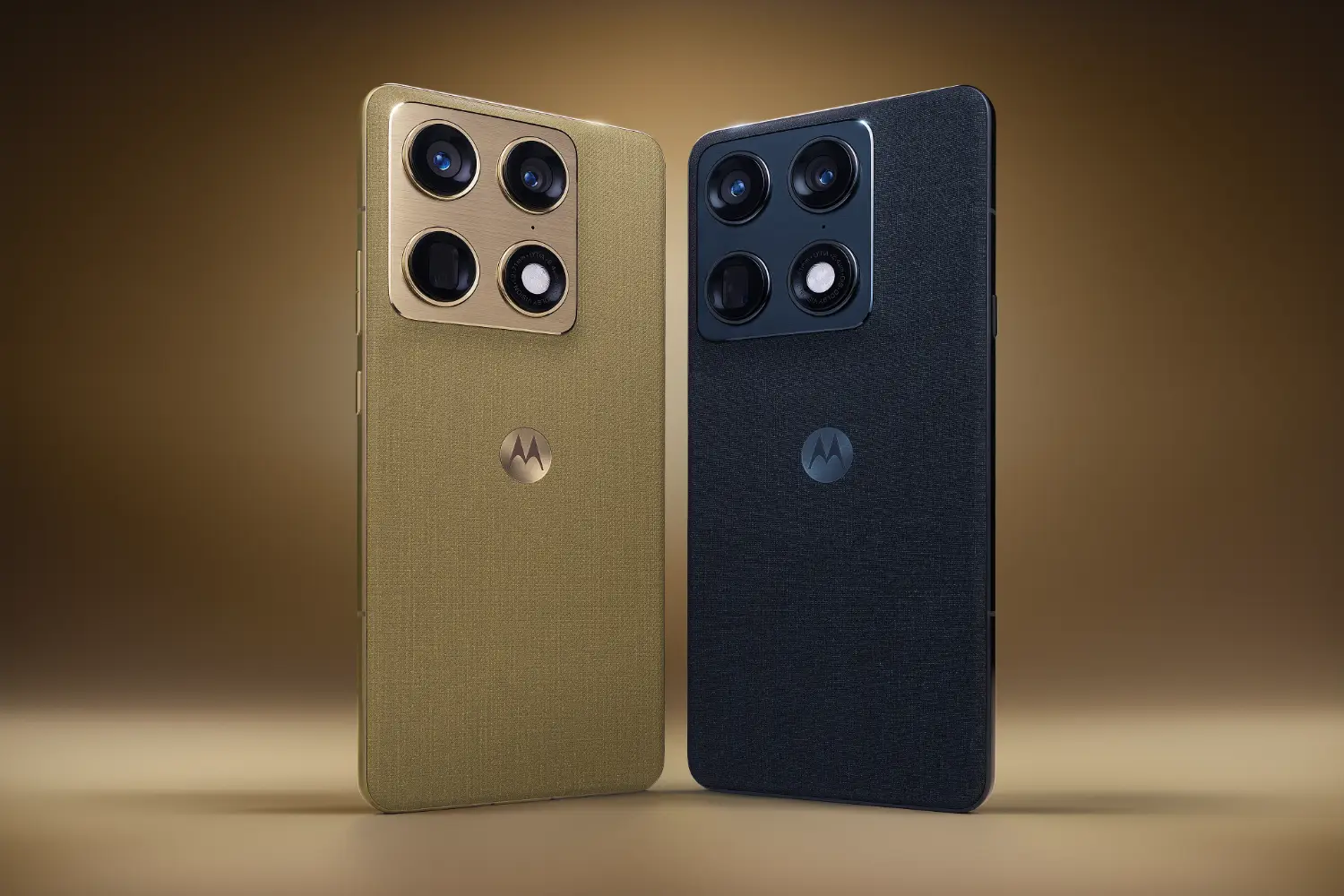 The new motorola signature phone in two colours