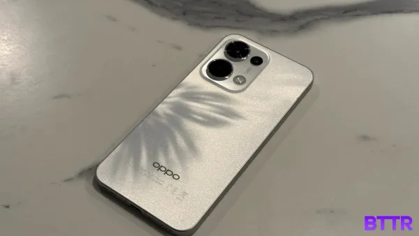 The back of the OPPO Reno13 5G